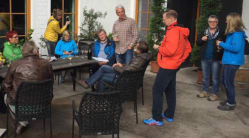 Bild "Veranstaltungen:2016_H50_Weinwanderung1.jpg"